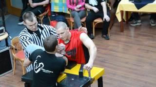 LK 1. posms 2013- Rūdolfs Cīrulis VS Raimonds Liepiņš 2 - RIGHT HAND arm wrestling