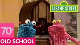 Sesame Street: Martians Discover a Radio