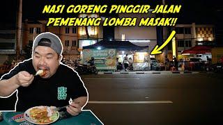 ⁠JUAL NASI GORENG GEROBAKAN PINGGIR JALAN TAPI BISA MENANG LOMBA MASAK!!