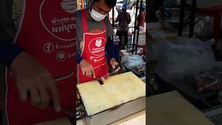 Thai Jeonbyeong snack made on a huge griddle!