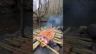 İlkel Yöntem ile Somon Alabalık Pişirme  - Cooking Salmon and trout with a primitive method