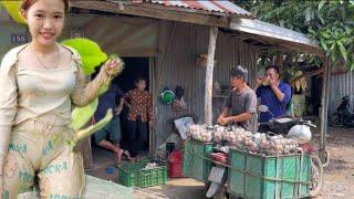 Full Video: Truck Transport of Giant Ducks to a New Farm for Free-Range Feeding and Better Care