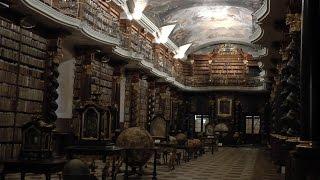 Complete visit to Klementinum. Includes the Mirror Chapel and the Baroque Library. HD video.