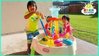 Water Table Little Tikes Fun Zone Fountain Factory + Rain Showers Splash Pond