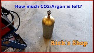 How to tell how much MIG gas is left in the bottle, measuring the CO2 Argon!-Rick's Shop