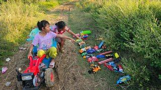 Lots of toys cars on the road ️