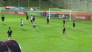 Golazo de tacón de Paco Alcácer en el entrenamiento de la Selección tras un caño de Juanfran