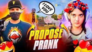 Propose Prank On Random Girl Youtuber ️ Free Fire