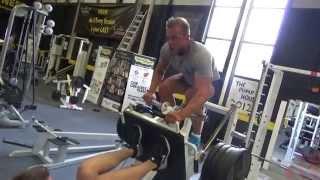 TEAM REES 400KG LEG PRESS AND PRESSING PEOPLE!