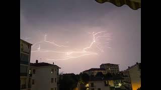 Fulmine su Carmagnola in Timelaps durante un temporale - Downburst - 3 luglio 2022