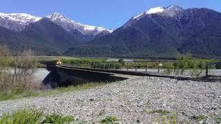 Kiwi Rail DXC 5379 & 5241 crossing the Waimakariri river near Cass with 850