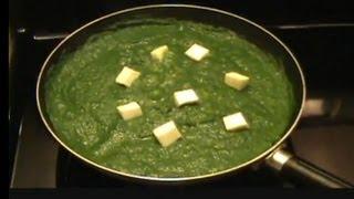 Palak Paneer Recipe (SPINACH CURRY WITH INDIAN CHEESE) with tips to keep palak green