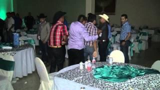 LA PELEA EN UNA FIESTA