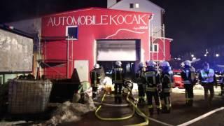 Kaufbeuren – Brand in Autowerkstatt – Feuerwehr mit Großaufgebot im Einsatz