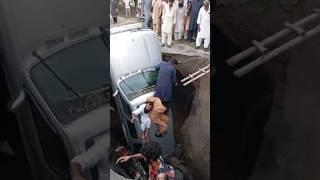 Sinkhole in Road in Johar Town Lahore, 10th time happend