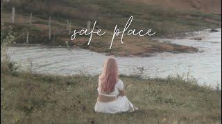 ischi - Safe Place (Official Lyric Video)