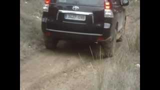 TOYOTA LAND CRUISER 150 EN BARRO