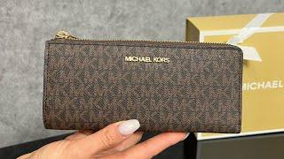 Распаковка кошелька MICHAEL KORS Jet Set Travel Large Logo Quarter-Zip Wallet (brown)