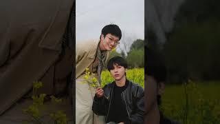 好闺蜜春天当然要拍指尖生花了~#侯绿萝 #日常 #funny