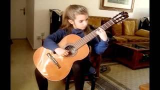 6 year old Guitarist - - Recuerdos de la Alhambra F.Tarrega - Konstantina Andritsou