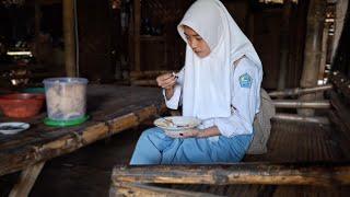 MILLIONS OF PEOPLE ARE CRYING! EAT WITH SOY SAUCE | ORPHAN GIRL MISSING MOTHER | SIMPLE VILLAGE GIRL