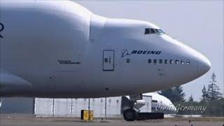 a Boeing 747LCF Dreamlifter Smokes Out of Paine Field