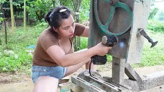 Girl Restores Old Concrete Mixer | Restores Paint and Reuses Old and Very Rusty Concrete Mixer