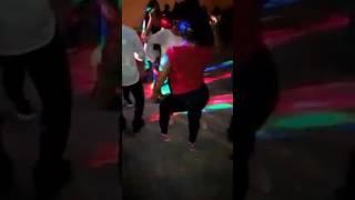 MADRE HE HIJO EN PLENO BAILE