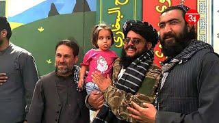 جنرال مبین  در بین مردم
