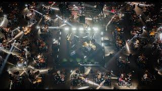 100 drummers play 'My Hero' by Foo Fighters — Remembering Taylor Hawkins | Studio Brussel