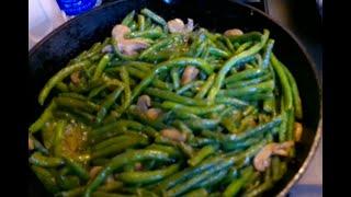 EASY SAUTEED GREEN BEANS WITH MUSHROOMS