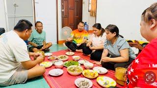 ยินดีต้อนรับนายอั๋นน้อยอ้นใหญ่แม่มลต้มไก่หม้อใหญ่ให้กินพร้อมหน้าพร้อมตา10/3/68