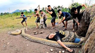 6 Brave Hunters With Pitbull Dog Confront 3 Ferocious Giant Pythons To Save The Girl, Wild Hunter TV