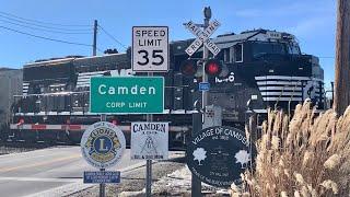 Train Takes 5 Minutes To Pass Pulled By 1 Locomotive!  Crossing Runners & Damaged Tanker On Flat Car