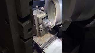 Thread turning tool R0.15 grinding