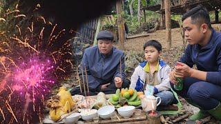 Worship the forest god and celebrate the traditional New Year - khánh/farm building