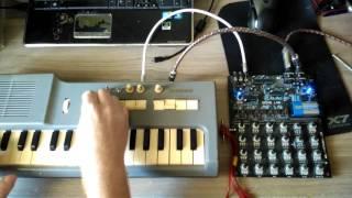 Modified Soviet synth Faemi with new VCF by kNoB tech + dronelab. Test analog sound