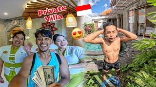 How I stay in a private villa at Bali ?