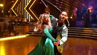 Phaedra Parks’s Oscars Night Foxtrot – Dancing with the Stars