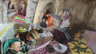 "Mountain Architecture: A Mother's Future Growth to Protect Her Orphaned Sons in Winter."️️