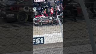 Kyle Busch loses wheel Martinsville #nascar #martinsvillespeedway #kylebusch #loosewheel #xfinity500