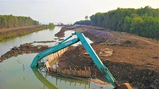 Kobelco SK210LC Long Reach Excavator Stuck In Deep Mud Heavy Recovery