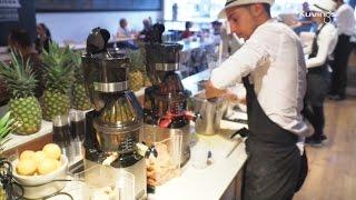 Kuvings CS600 Slow Juicer Chef in a juice bar of Paris