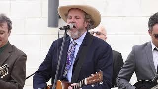 Robert Earl Keen: Garden & Gun Back Porch Session