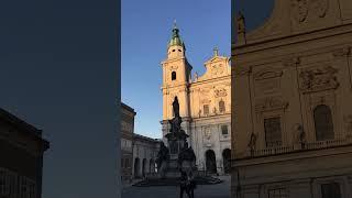 ザルツブルク大聖堂の鐘の音　(Dom zu Salzburg)　様々な音色の鐘が聴こえます。