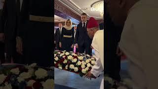 Visite d’État d’Emmanuel Macron au Maroc :  moment de recueillement au Mausolée Mohammed V