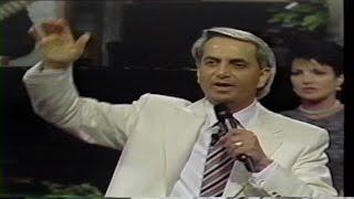 Camp Meeting 1999 ~ Sunday PM July 4th Part 2 ~ Benny Hinn