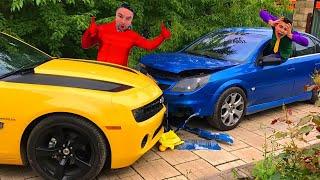 Mr. Joe on Chevy Camaro VS Red Man on Opel Vectra OPC in Funny Race w/ Pool for Kids