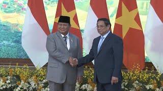 Indonesian President-elect Prabowo Subianto meets Vietnamese leaders in Hanoi