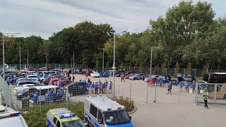 Kibice Ruchu Chorzów pod stadionem w Płocku | 26.08.2024